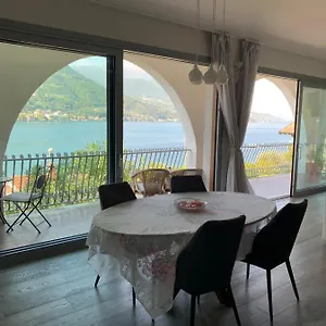 Magnolie Garda , San Felice del Benaco Italien